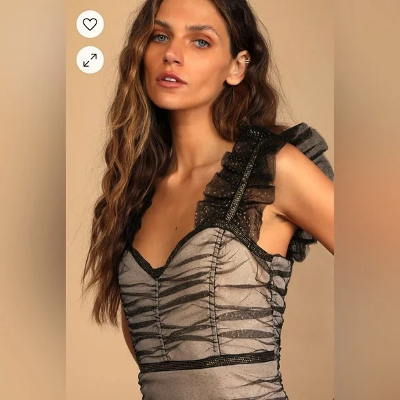 Elegant Black and Cream‎ Women's Dress - Picture 4 of 12